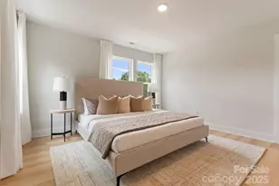 7904 Sansom Cir, Charlotte, NC 28213 - Photo 9