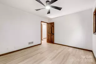 402 Woodfield Dr, Asheville, NC 28803 - Photo 21