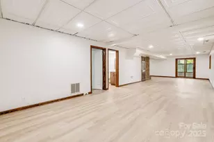 402 Woodfield Dr, Asheville, NC 28803 - Photo 39