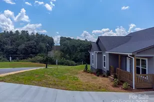 381 Scenic Rdg Cir, Franklin, NC 28734 - Photo 3