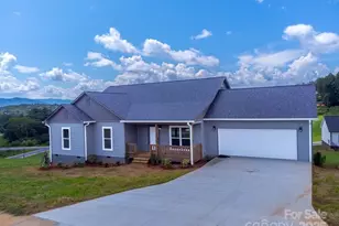 381 Scenic Rdg Cir, Franklin, NC 28734 - Photo 1