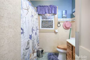 731 E Center Ave, Mooresville, NC 28115 - Photo 17