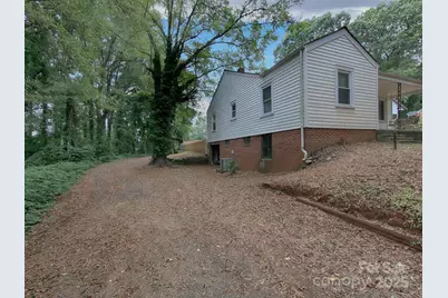 731 E Center Avenue, Mooresville, NC 28115 - Photo 3