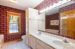 242 Club Colony Ln, Lake Toxaway, NC 28747 - Photo 17