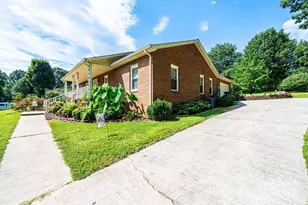 575 Boxwood St, Hudson, NC 28638 - Photo 9