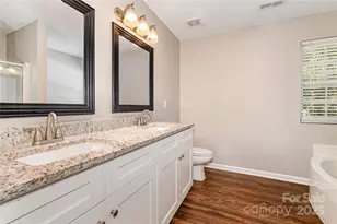 9012 Hedge Maple Rd, Charlotte, NC 28269 - Photo 11