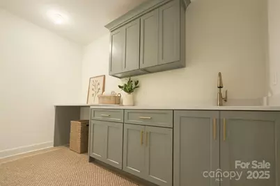 1519 Lynway Drive, Charlotte, NC 28203 - Photo 11