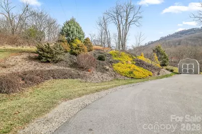 140 Debbie Loop, Waynesville, NC 28786 - Photo 9