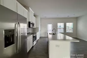 216 Russell Br Ln, Charlotte, NC 28211 - Photo 5