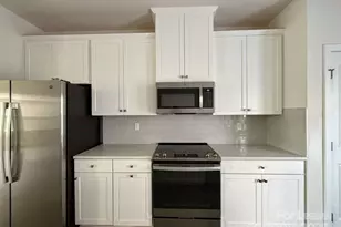 216 Russell Br Ln, Charlotte, NC 28211 - Photo 7