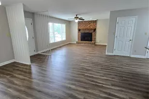 21203 Pine Ridge Dr, Cornelius, NC 28031 - Photo 3