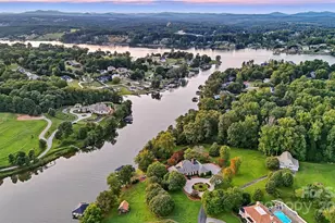 364 39th Ave Dr NW, Hickory, NC 28601 - Photo 3