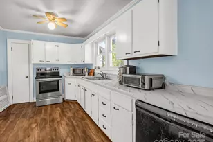 183 Hollywood St, Forest City, NC 28043 - Photo 9