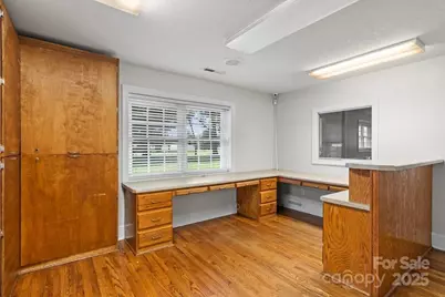 492 W Main Street, Forest City, NC 28043 - Photo 25