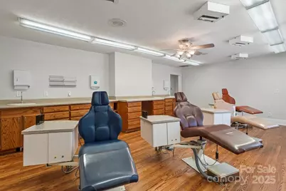 492 W Main Street, Forest City, NC 28043 - Photo 5