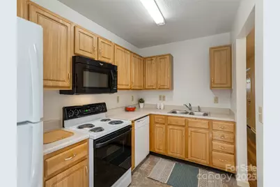 702 Carlyle Way, Asheville, NC 28803 - Photo 9