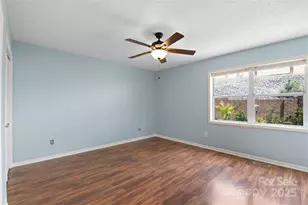 129 Exeter Ct, Hendersonville, NC 28791 - Photo 15