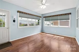 129 Exeter Ct, Hendersonville, NC 28791 - Photo 23