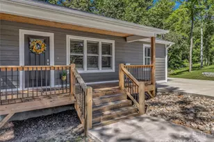 212 Walt Dr, Hendersonville, NC 28792 - Photo 7