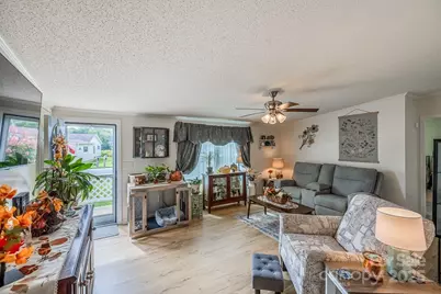 445 Riverwind Drive, Hendersonville, NC 28739 - Photo 7