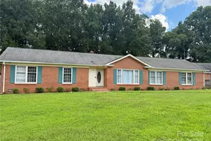 7632 Rolling Hill Rd, Charlotte, NC 28227 - Photo 1