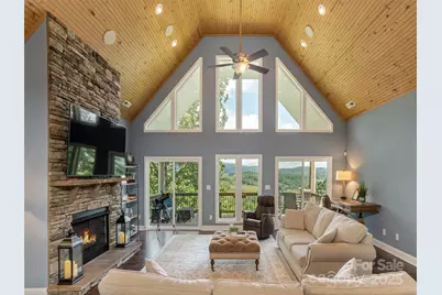 138 Lindsley Court, Hendersonville, NC 28792 - Photo 11