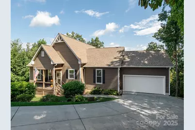 138 Lindsley Court, Hendersonville, NC 28792 - Photo 3