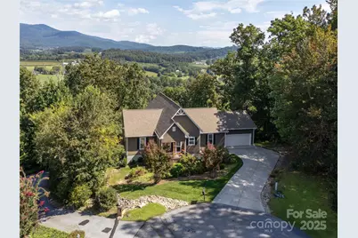 138 Lindsley Court, Hendersonville, NC 28792 - Photo 1