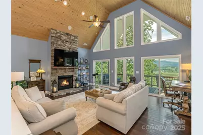 138 Lindsley Court, Hendersonville, NC 28792 - Photo 13