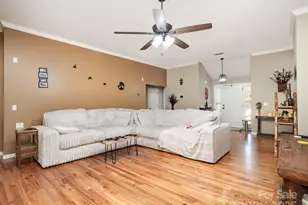 190 Glendower Ln, Chesnee, SC 29323 - Photo 7