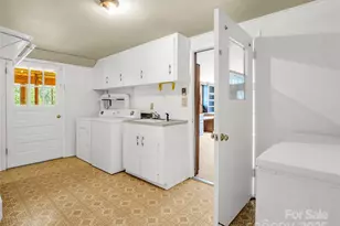 184 Spring St, Ellenboro, NC 28040 - Photo 27