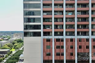 222 S Caldwell St, Charlotte, NC 28202 - Photo 23