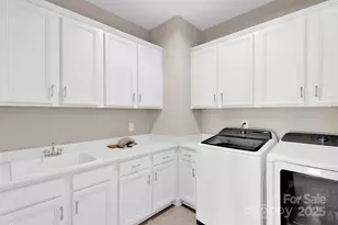 2017 Saxon Pl, Fort Mill, SC 29715 - Photo 31