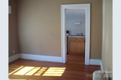 521 E Center Avenue, Mooresville, NC 28115 - Photo 5