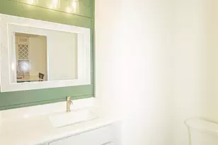 9818 Hood Rd, Charlotte, NC 28215 - Photo 17