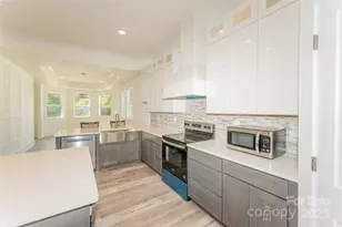 9818 Hood Rd, Charlotte, NC 28215 - Photo 11