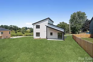 760 New Hope Rd, Flat Rock, NC 28731 - Photo 31