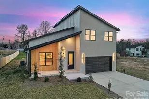 760 New Hope Rd, Flat Rock, NC 28731 - Photo 31