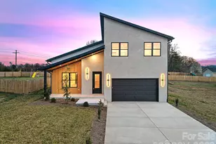 760 New Hope Rd, Flat Rock, NC 28731 - Photo 1