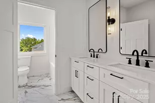 760 New Hope Rd, Flat Rock, NC 28731 - Photo 23