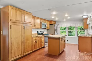 454 Hummingbird Ln, Franklin, NC 28734 - Photo 7