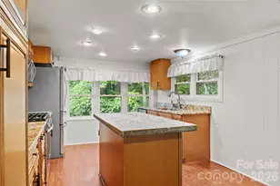 454 Hummingbird Ln, Franklin, NC 28734 - Photo 9