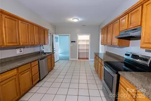 2843 Lakeshore Dr, Chester, SC 29706 - Photo 9