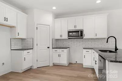 106 Indian Wells Court, Harmony, NC 28634 - Photo 9