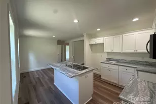 204 Oscelake Way, Hendersonville, NC 28739 - Photo 13