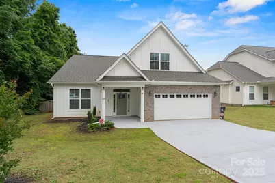 100 Holly Drive, Duncan, SC 29334 - Photo 1
