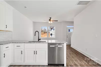 109 Indian Wells Court, Harmony, NC 28634 - Photo 9