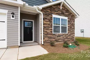 84 Ridgehaven Dr, Waynesville, NC 28786 - Photo 3