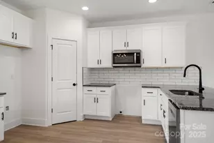 114 Indian Wls Ct, Harmony, NC 28634 - Photo 9