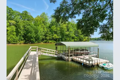 703 Island Point Road, Mount Holly, NC 28120 - Photo 5